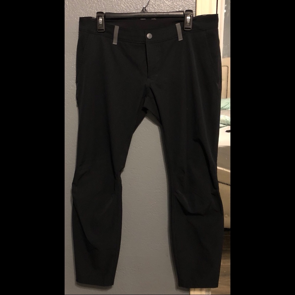 Under Armour capris pants
